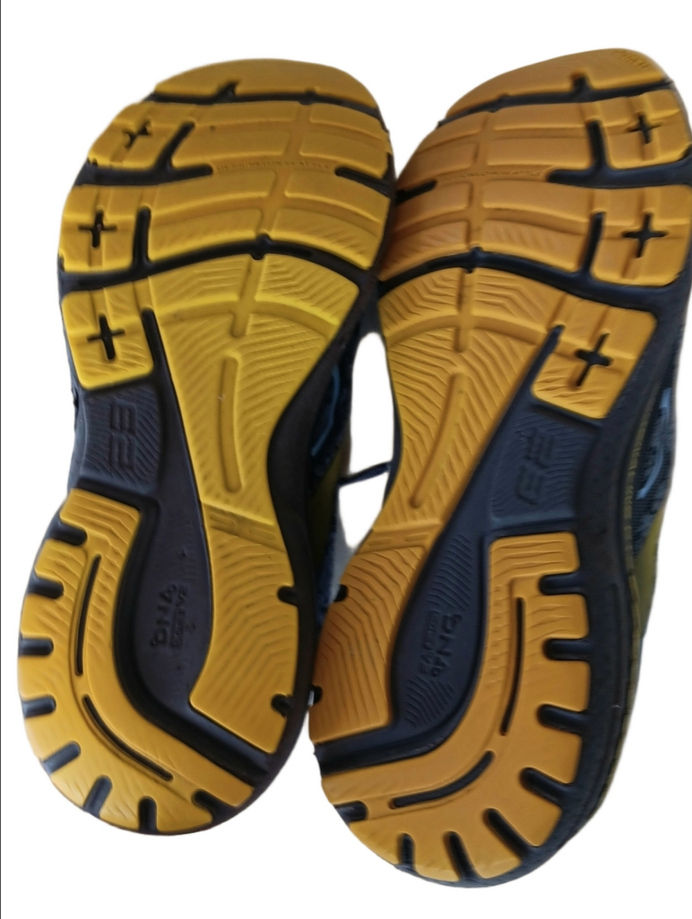 Brooks Adrenaline GTS 23 Running Shoe - Gray & Yellow Accent Lightweight Cushion - Picture 10 of 10